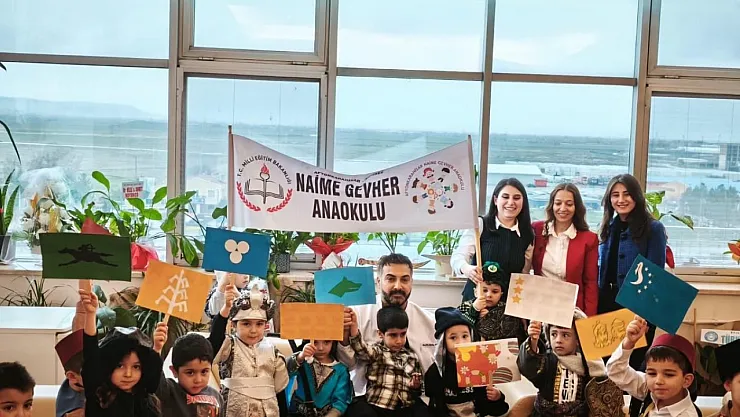 Minik yüreklerden anlamlı ziyaret: AFSÜ Hastanesi’nde tedavi gören çocuklara oyuncak morali