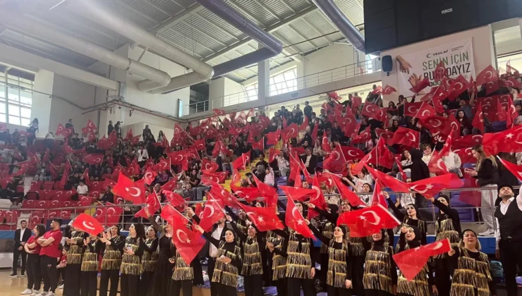 Afyon’da 19 Mayıs coşkusu spor salonuna sığmadı: spor, gurur ve gençlik aynı sahnedeydi