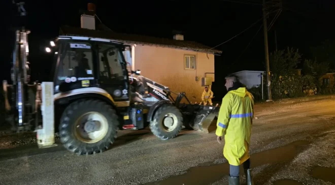 Eğirdir Belediyesi Ekiplerinden Gece Boyunca Yoğun Mesai!