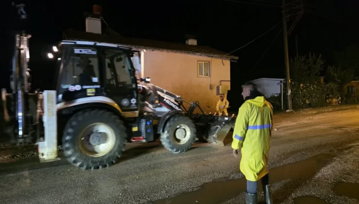 Eğirdir Belediyesi Ekiplerinden Gece Boyunca Yoğun Mesai!